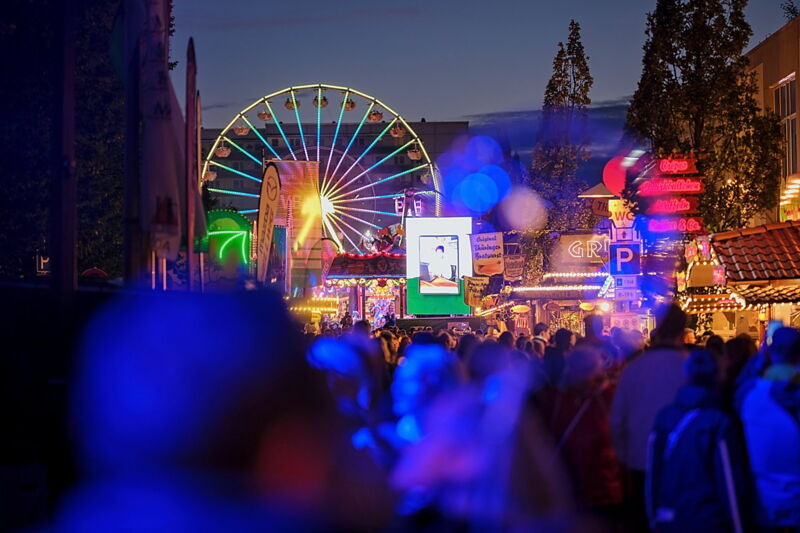 Rummel, Festumzug, Oldtimer, Erntekrone – Hoywoj lädt ein