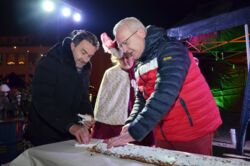 Hoyerswerdas Weinachtsmarkt ist eröffnet