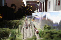 Wer möchte gern seine Modelleisenbahn zeigen?
