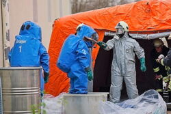 Mehrstündiger Einsatz in Schutzanzügen