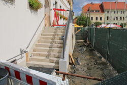 Bald geht&#39;s wieder durch den Haupteingang