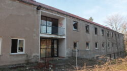 Trotz Zauns: Ruine zieht Besucher an