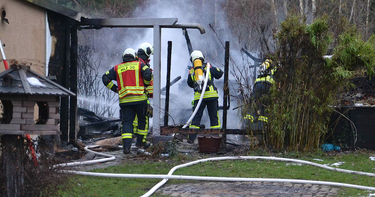 Hoyte24 Nachrichtenportal Für Hoyerswerda 20000 Euro Schaden Nach Schuppen Brand 1175