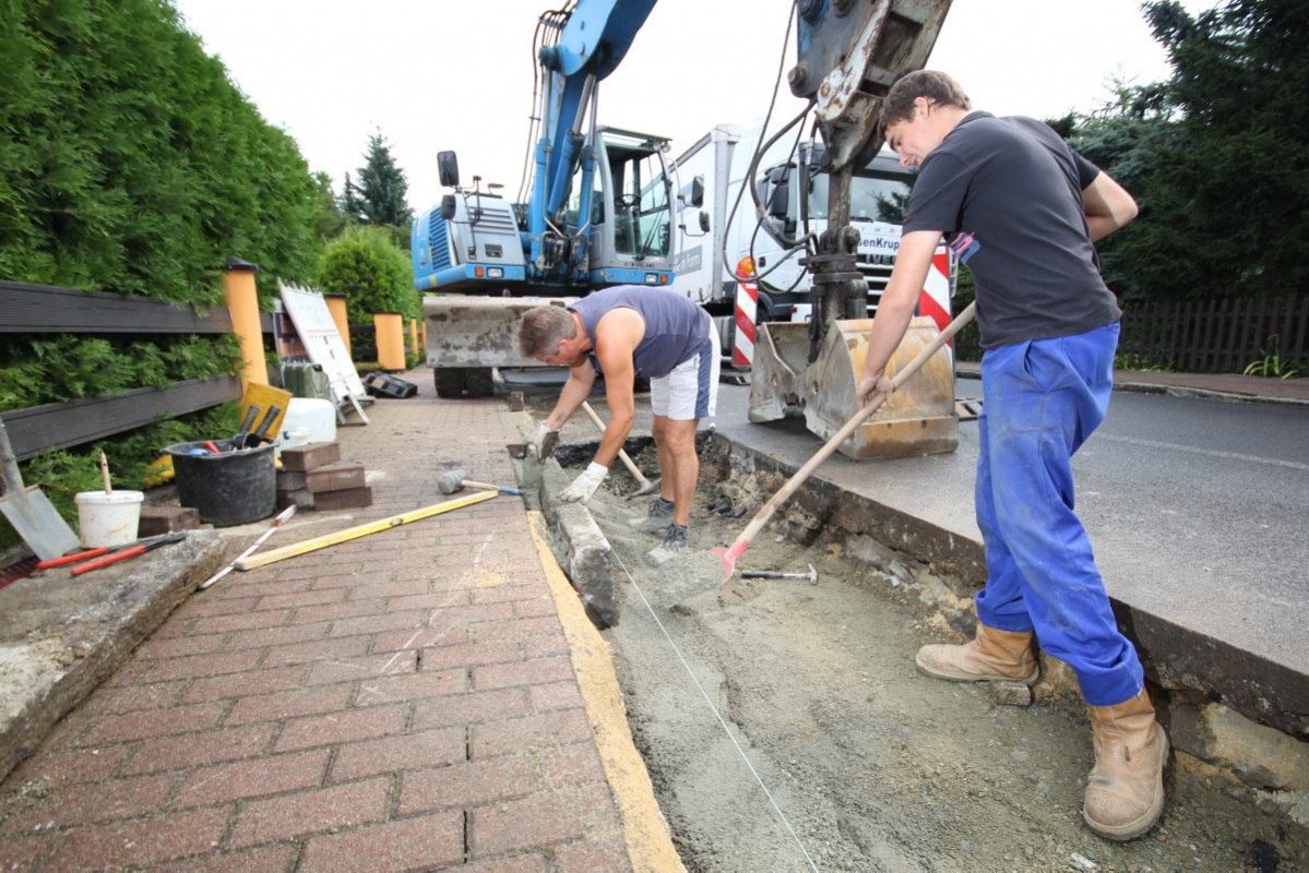 Häufiger mussten in der jüngeren Vergangenheit in Torno Schäden an Wasserleitungen repariert werden, zum Beispiel an der Thälmannstraße. Foto: Ralf Grunert