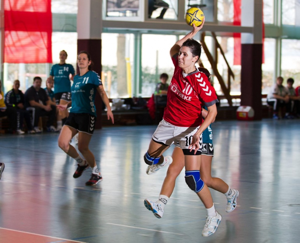 Handballerin führt Geschäfte