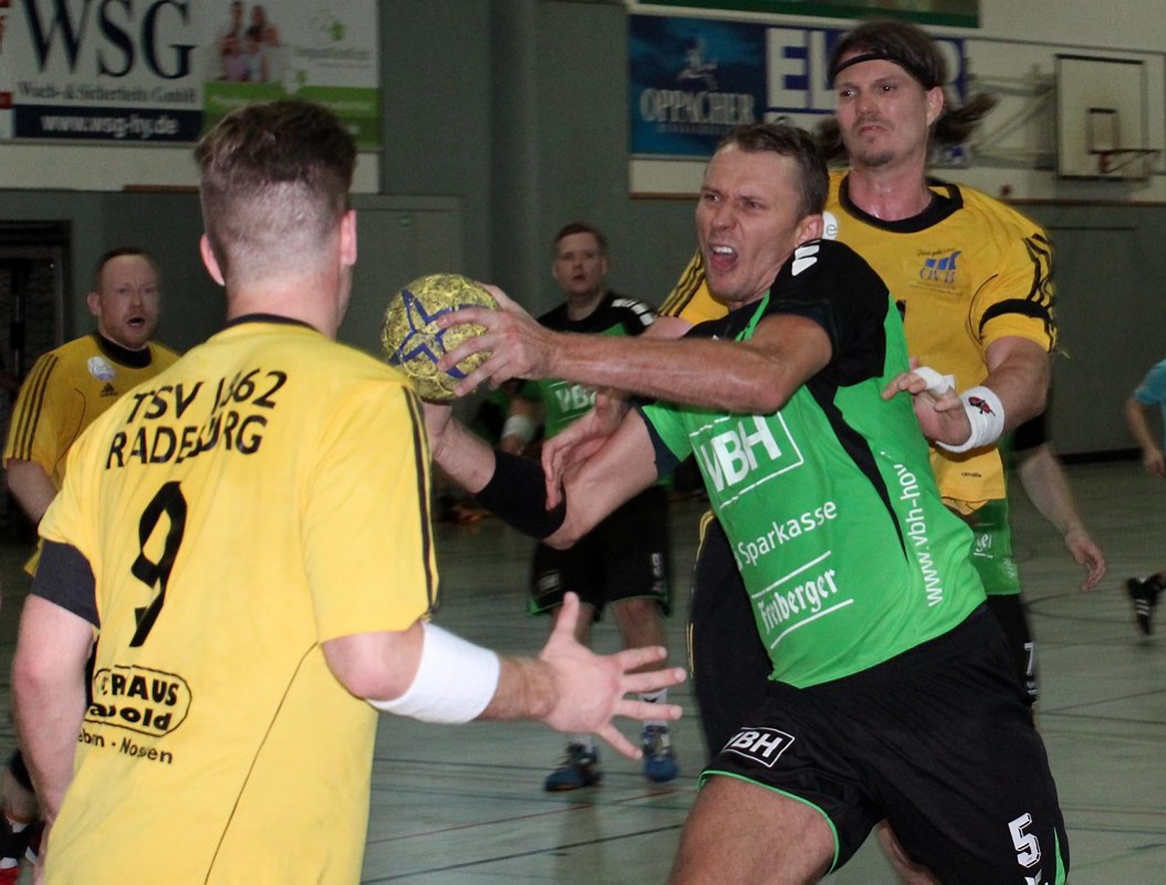 Hoyerswerdas Lukasz Stodtko in einem früheren Spiel gegen Radeburg. Foto: Werner Müller