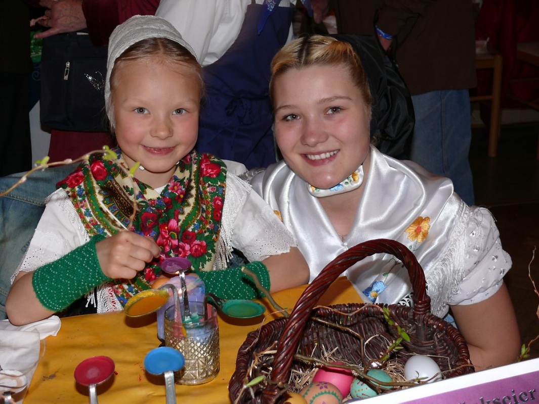 Ostereiermarkt in Neuwiese