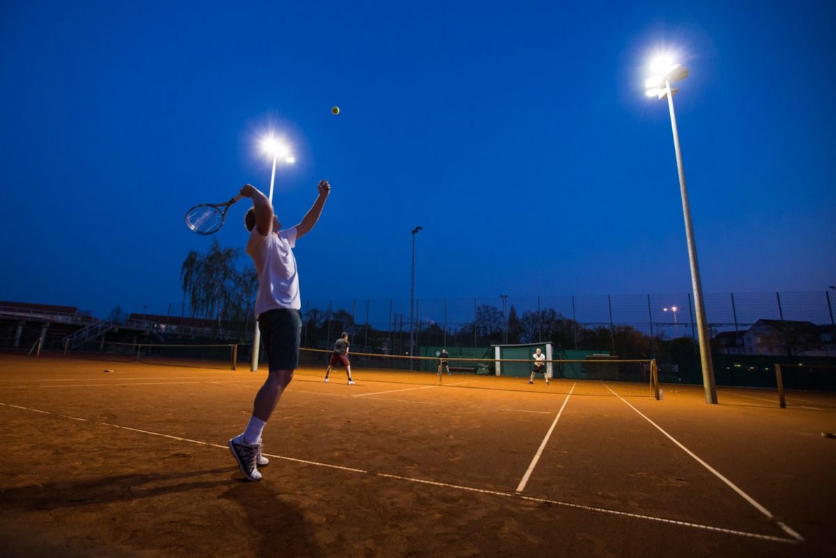 Wer will Tennis spielen?