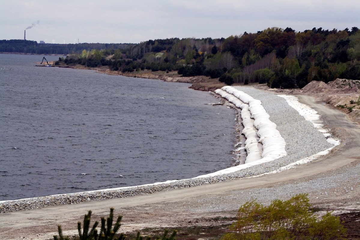 Ufer wird befestigt