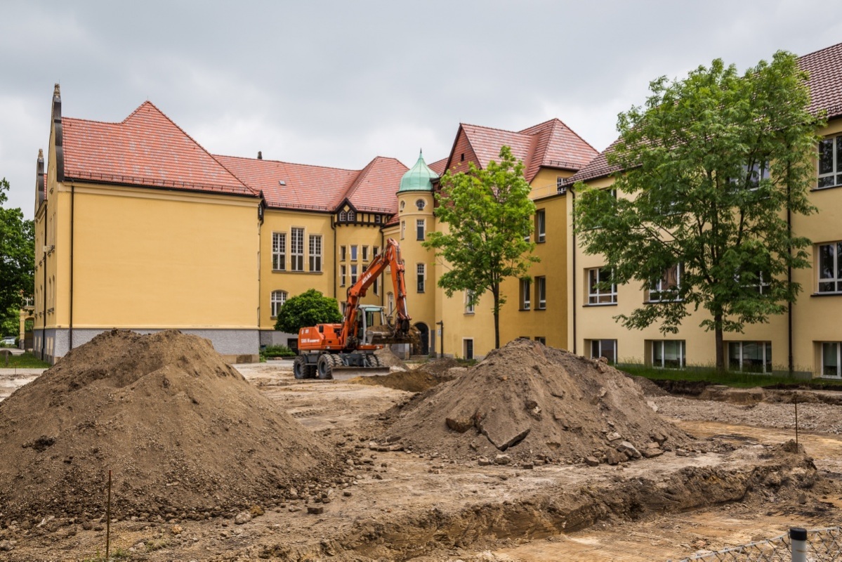 Hofsanierung läuft