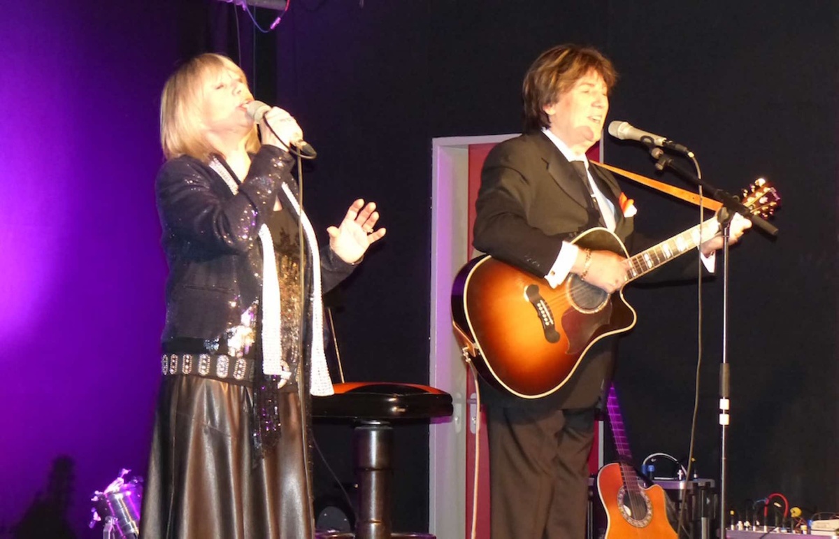 Hauff & Henkler singen