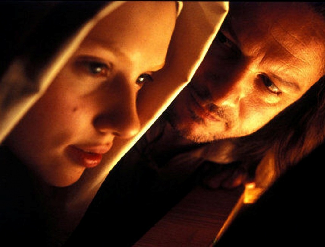 Griet (Scarlett Johansson) und Vermeer (Colin Firth) finden Gefallen aneinander. Foto: PR