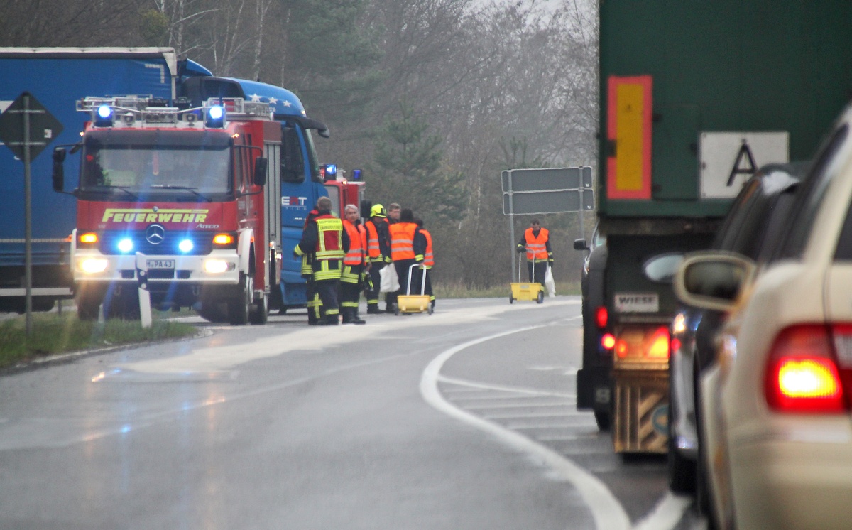 Kilometerlange Ölspur