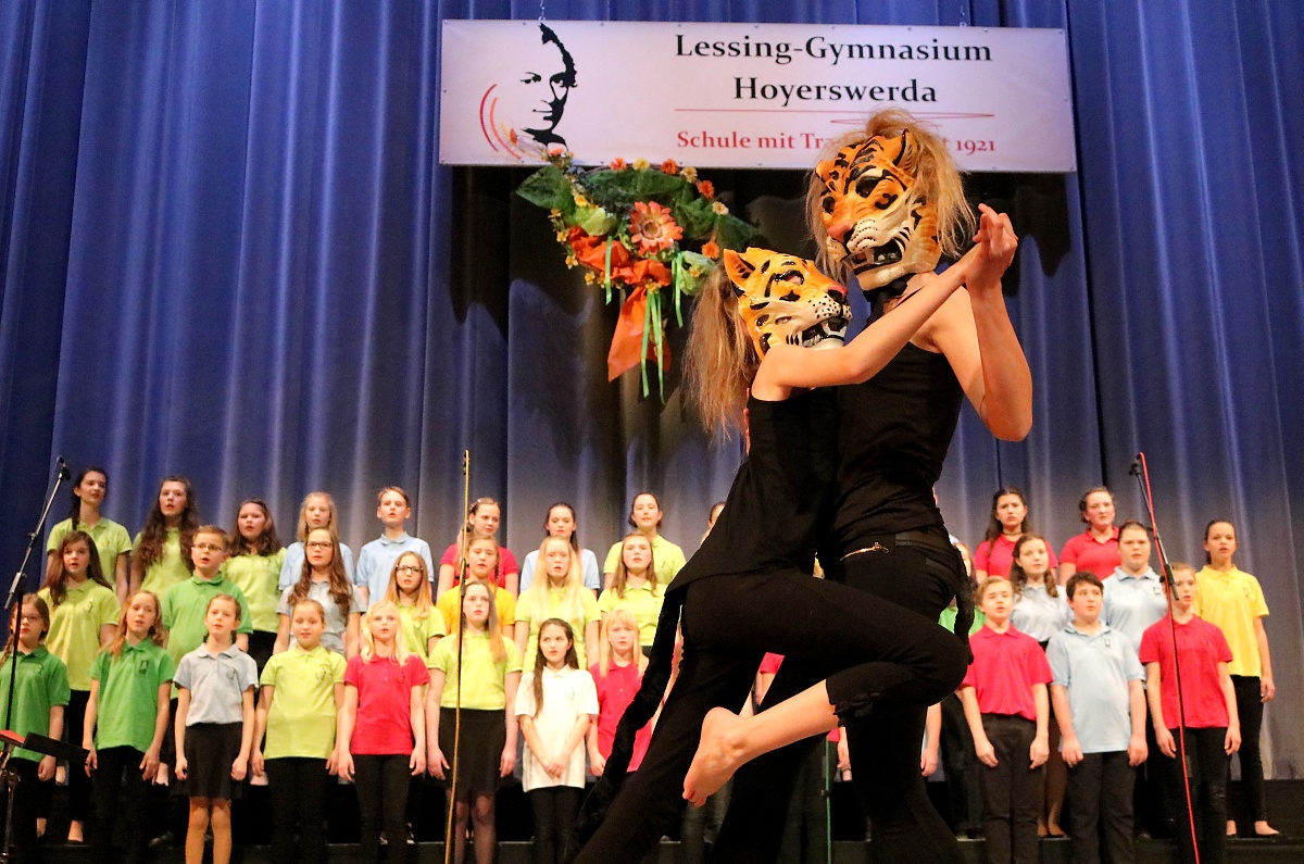 Der sehenswerte Tigertango wurde am Freitag in der Lausitzhalle getanzt. Foto: Mandy Fürst