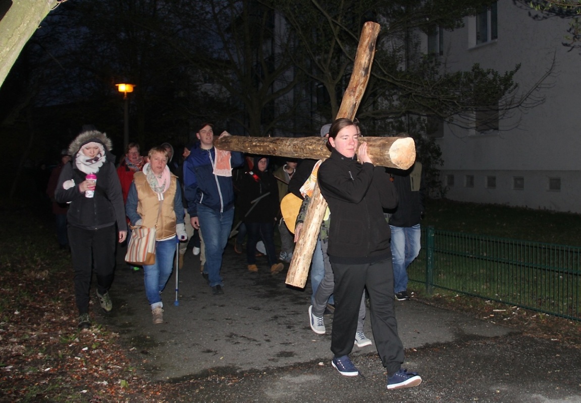 Holzkreuz im FKO