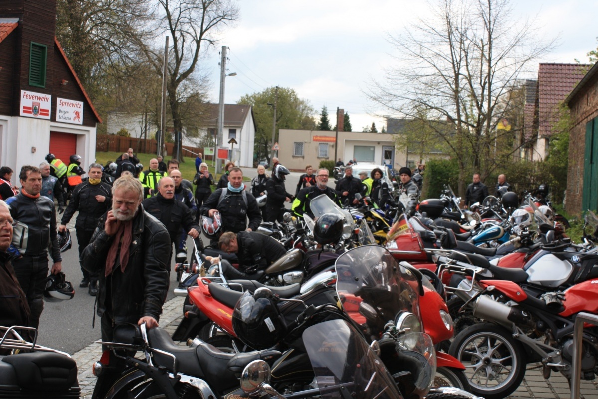 Biker-Stopp in Spreewitz