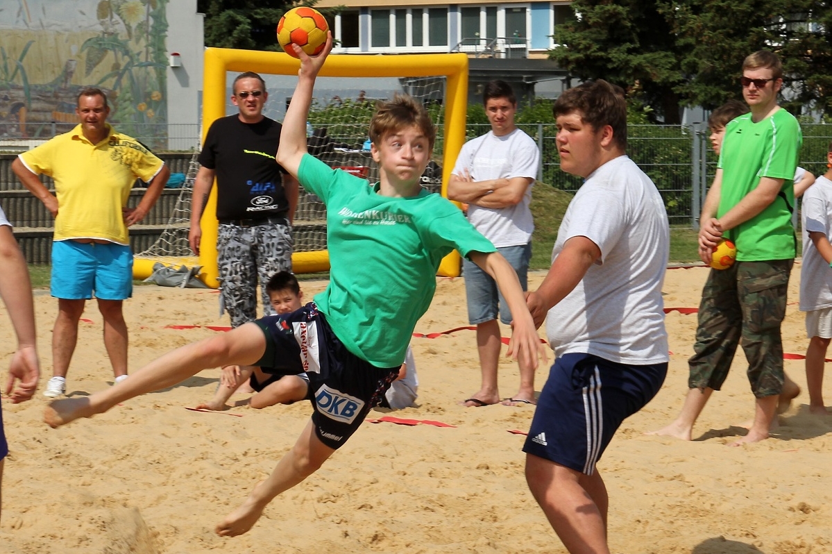 Schöne Aktion auf dem Beachplatz im Familienpark an der Hoyerswerdaer Straße des Friedens. Foto: Werner Müller