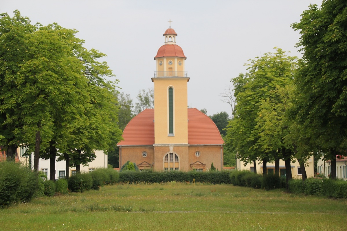 Bilder-Auktion in der Stadt-Kirche