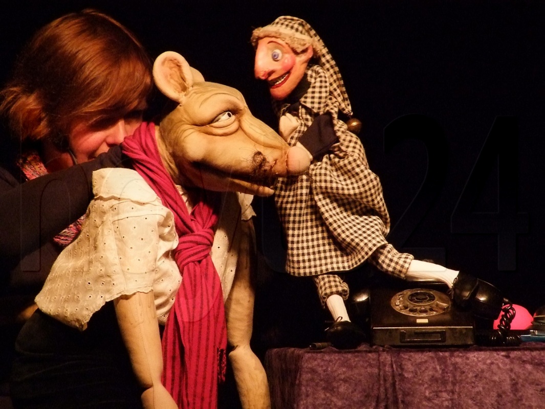 Cornelia Fritzsche war mit einer Puppencomedy beim Hausfest zu Gast in der KulturFabrik.  Foto: Rainer Könen