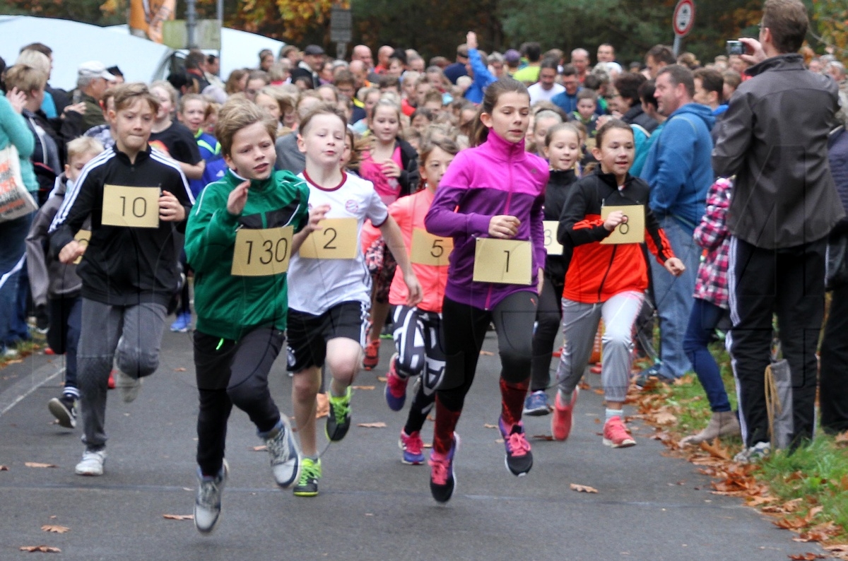 Start für die jüngeren Teilnehmer des Lessinglaufes. Foto: Werner Müller