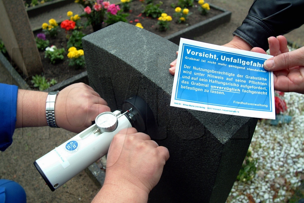 Kippelgrabsteine sichern!