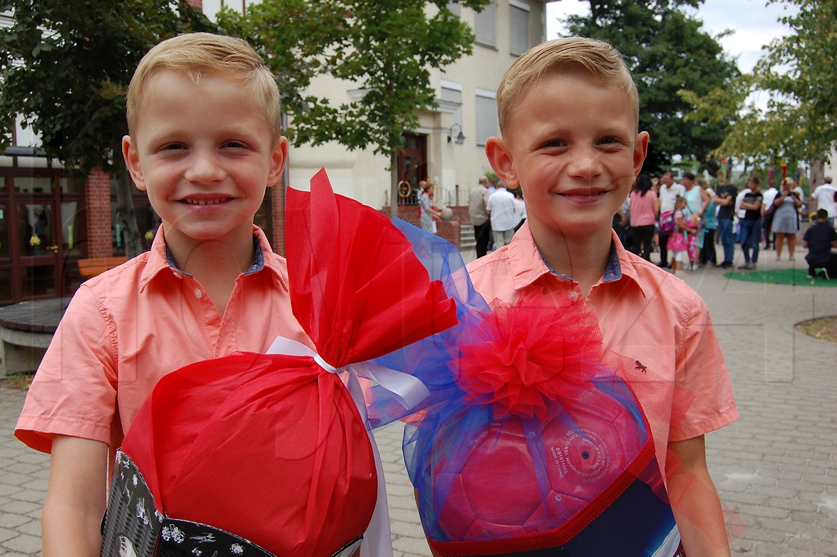 Joel (links) und Collin sind jetzt Erstklässler. Foto: Mirko Kolodziej