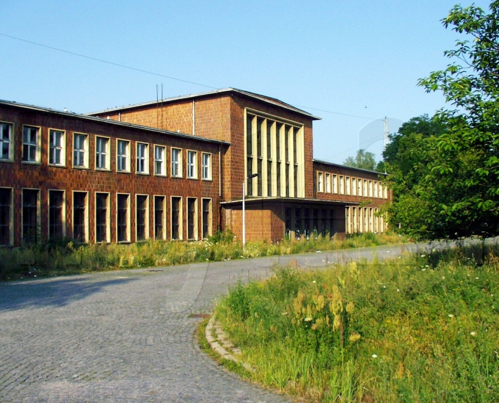 Der Bahnhof Schwarze Pumpe war nach 1969 so gut wie funktionslos. Abgerissen wurde er aber erst 2015/2016. Foto: Uwe Jordan (Archiv)