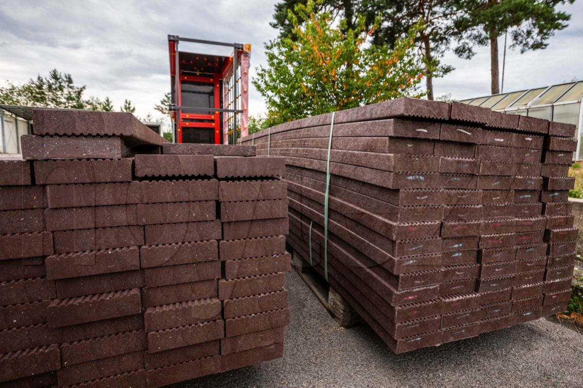 Frisches Holz für die Gondelteich-Brücken