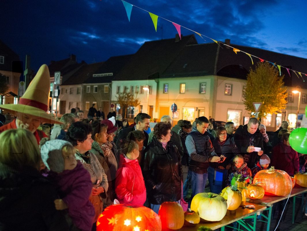 Wittichenau feiert Kirmes mit Feuerzauber