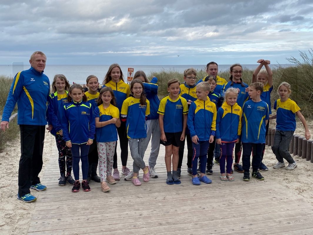 Leichtathletik-Nachwuchs trainiert an der Ostsee