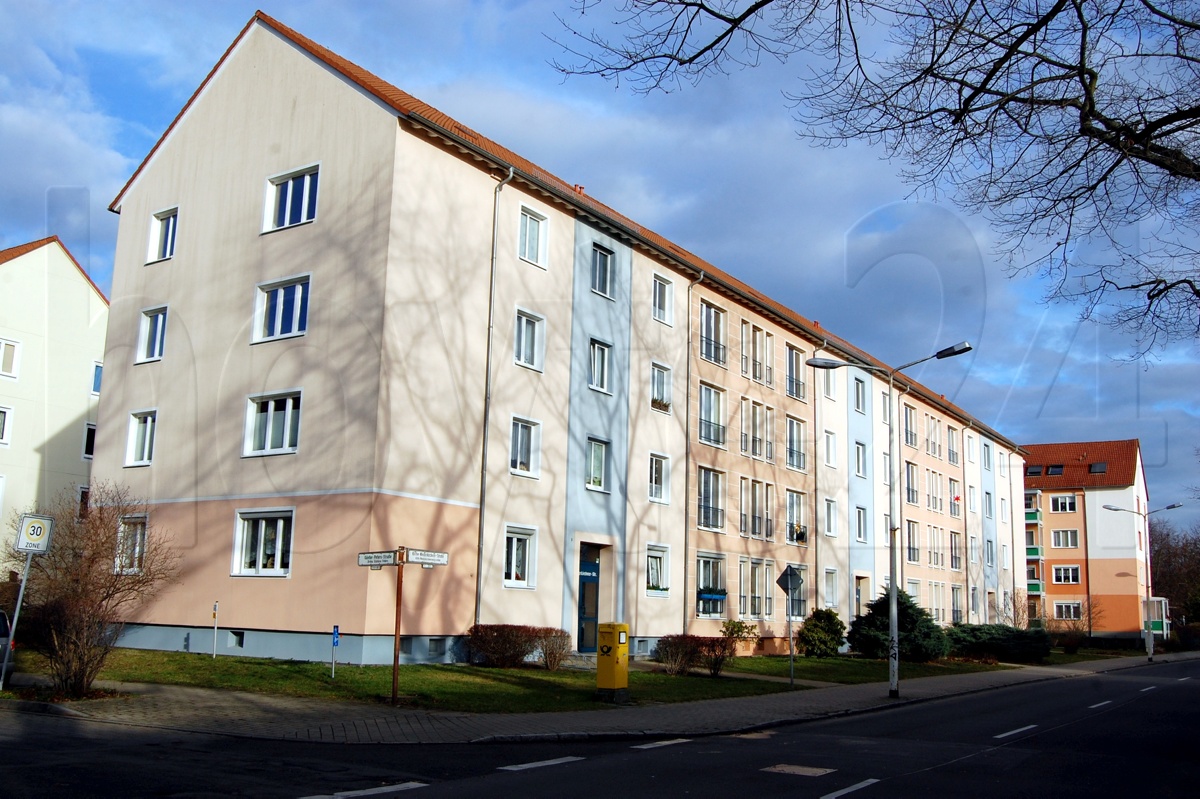 Dieses Haus im WK I bekommt Fahrstühle eingebaut