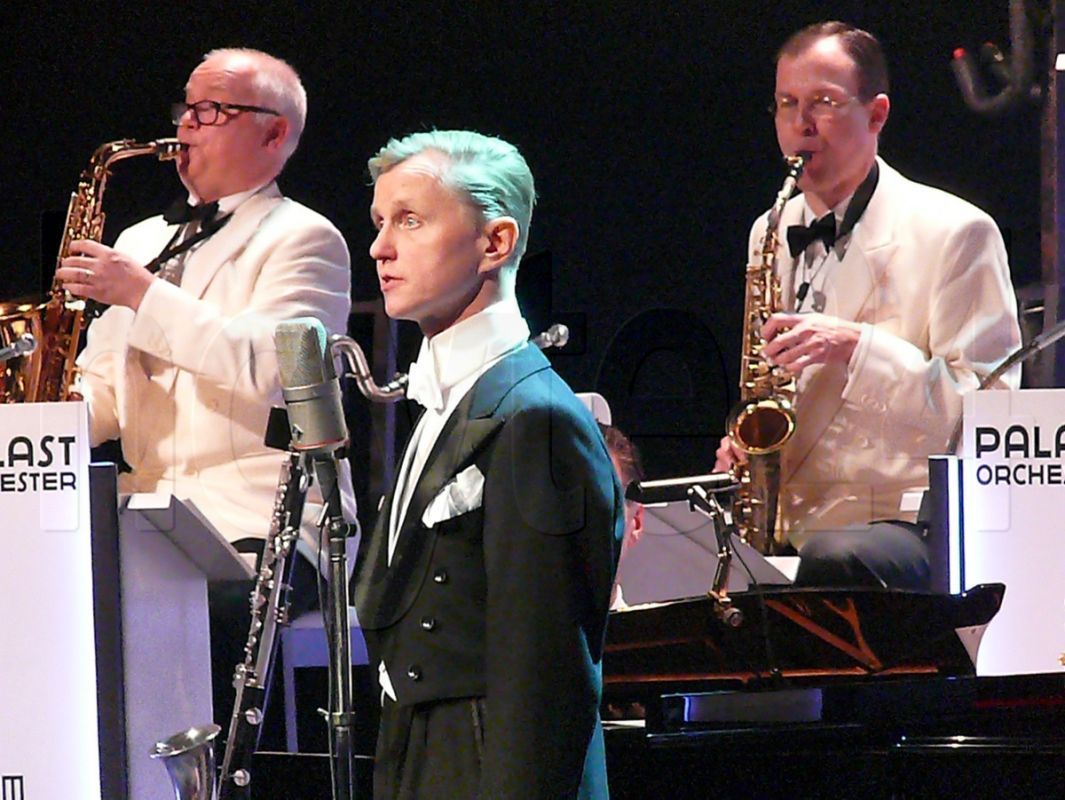 Max Raabe und das Glück in der Lausitzhalle