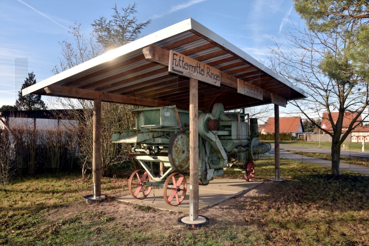 Mini-Ausstellung historischer Landtechnik