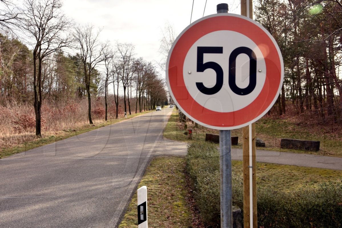 Höchstgeschwindigkeit auf 50 Stundenkilometer begrenzt