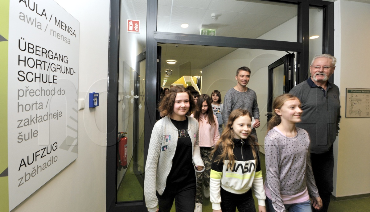 Einzug ins neue deutsch-sorbische Schulzentrum