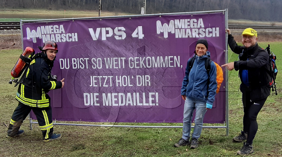 Mit voller Montur 50 Kilometer marschiert