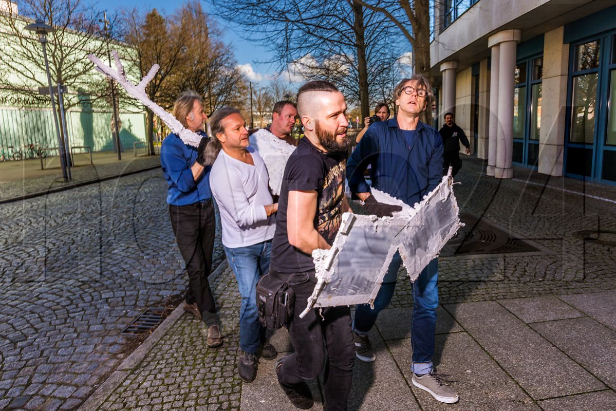 Tanz-Plastiken wechseln ihren Standort