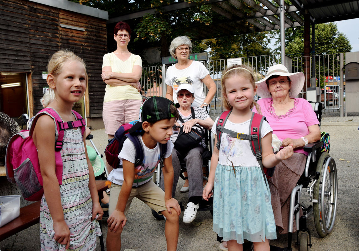 Senioren und Kinder treffen sich wieder