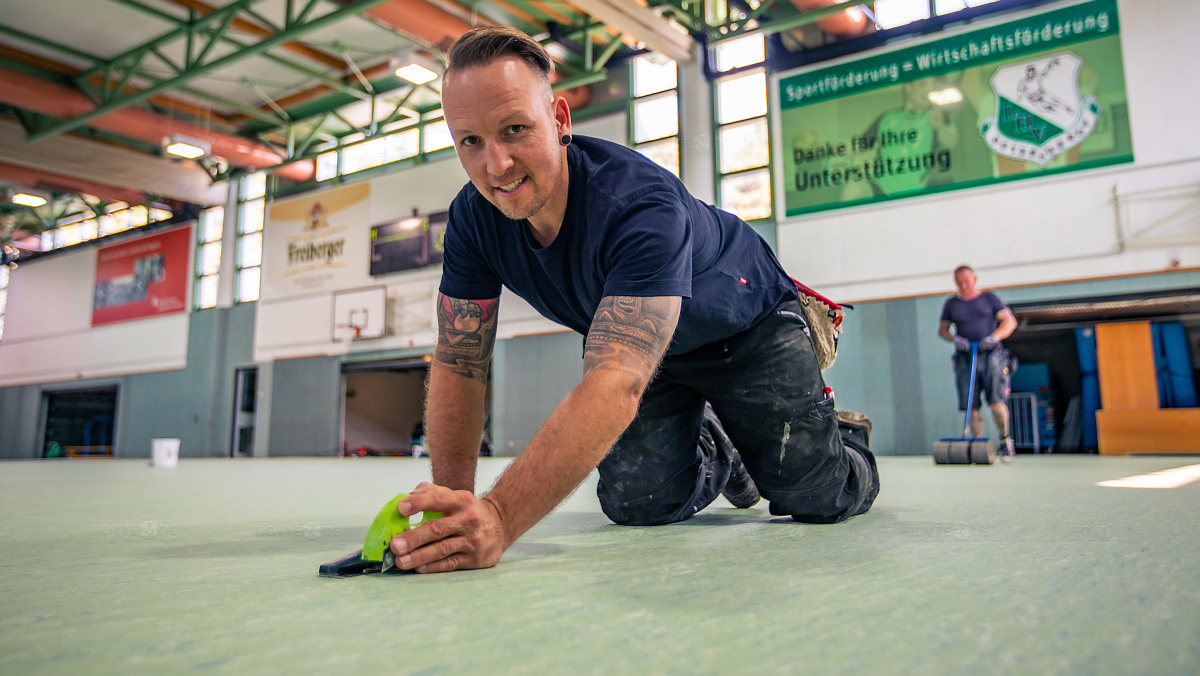 Neuer Sportboden für Hoyerswerdas BSZ-Halle