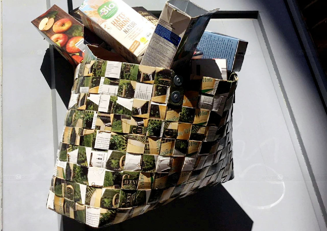 Wer will alte Pappkartons zu Taschen machen?