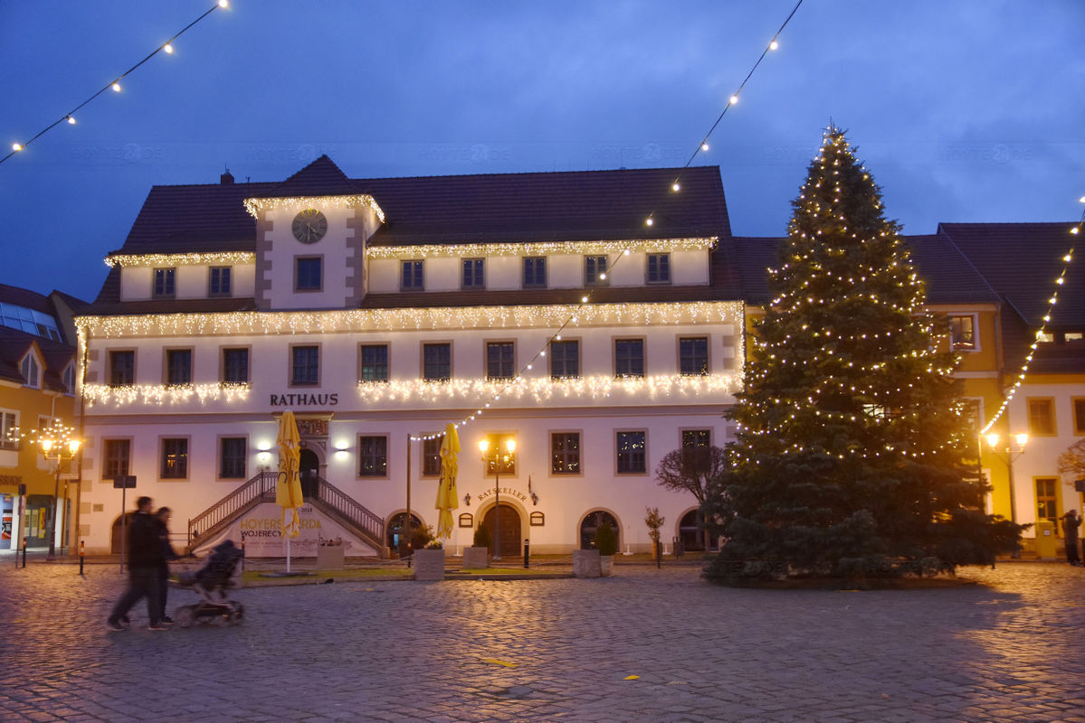 So leuchtet es auf Hoyerswerdas Marktplatz