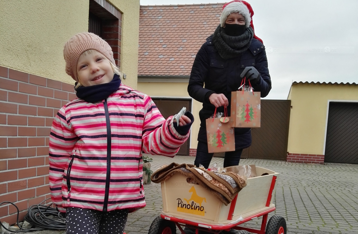 Wenn Weihnachtswichtel Elisa klingeln kommt