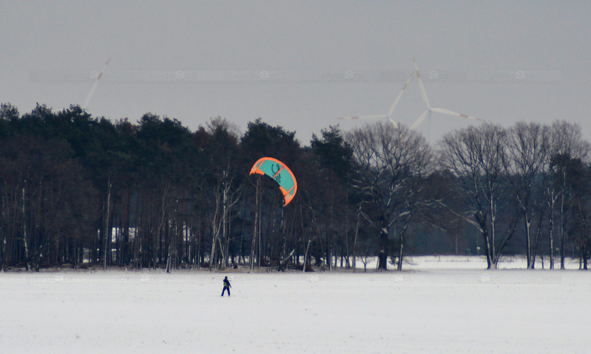 Flachland-Wintersport mit Hilfe des Windes