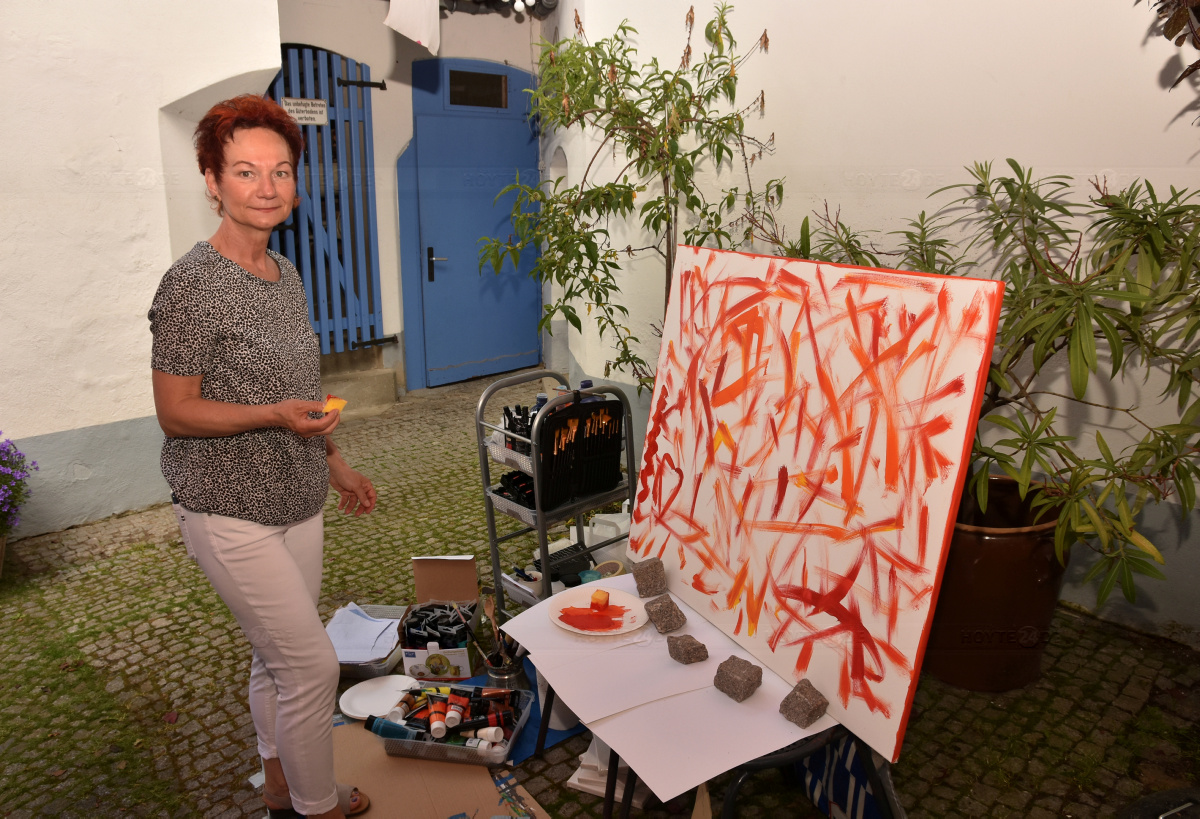 Zum KunstLandStrich im Freiluft-Atelier