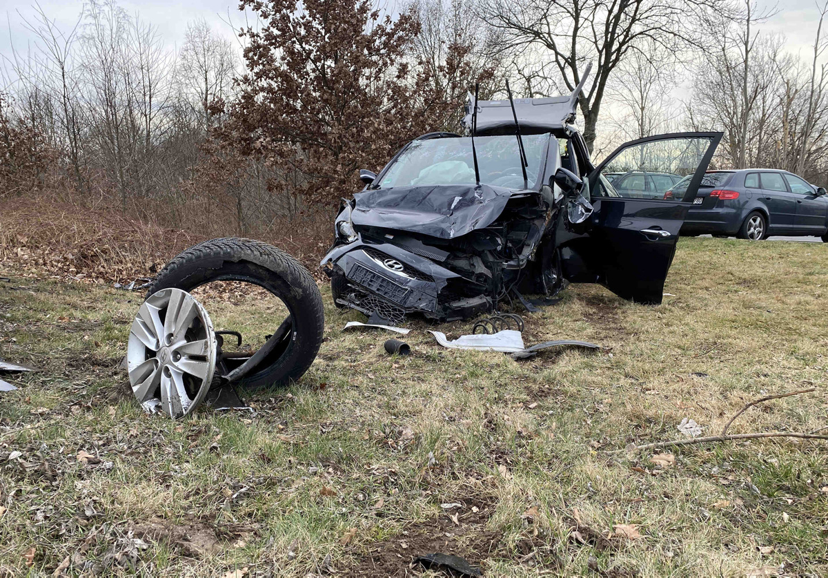 Schwerer Unfall an der Lausitzbad-Kreuzung