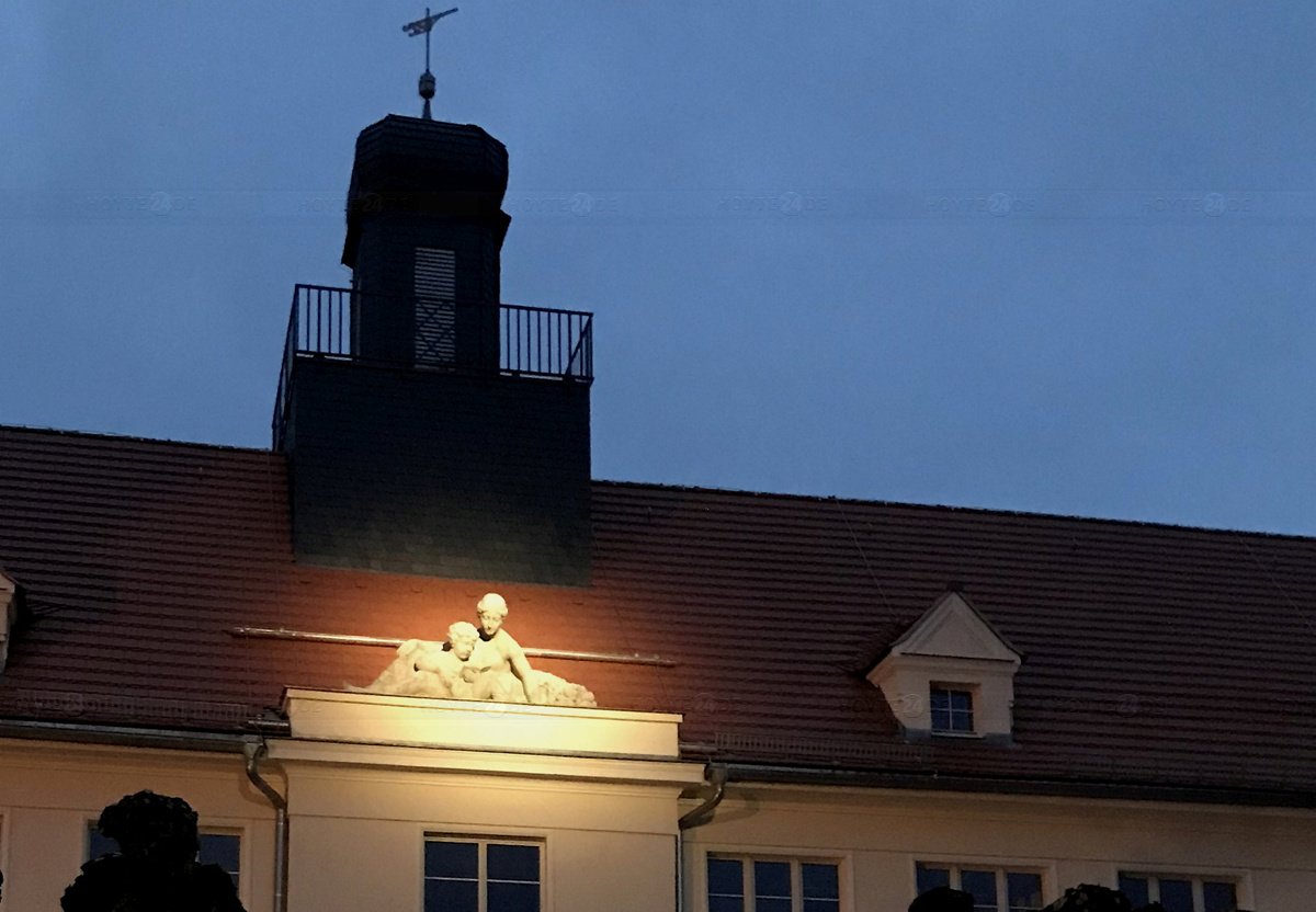 Am Laubuscher Markt ins passende Licht gesetzt