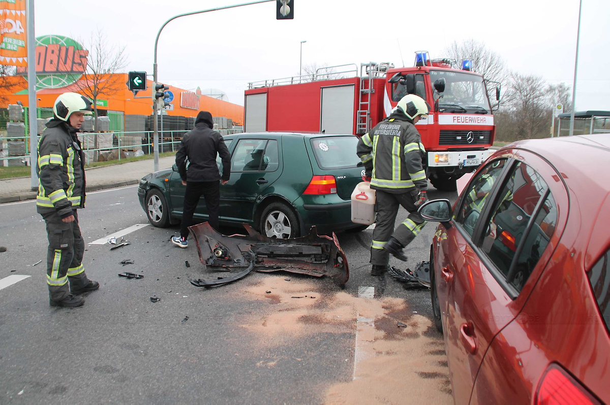 Nachmittags-Unfall auf der Bundesstraße 97