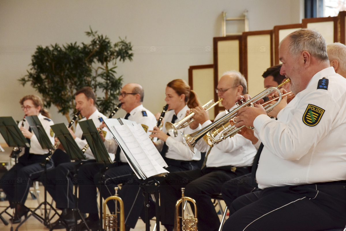 Mit Musik vom Polizeiorchester in den Advent