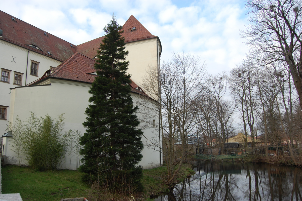 Hier beginnen in Bälde Anbau-Arbeiten