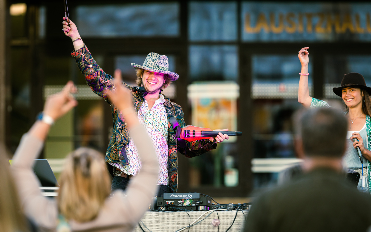 Straßenmusikanten sorgen für Sommerstimmung